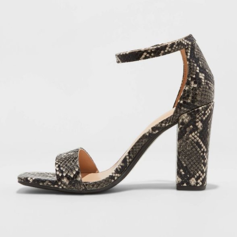 • Block Heeled Square Toe Pumps - Picture 3 of 6